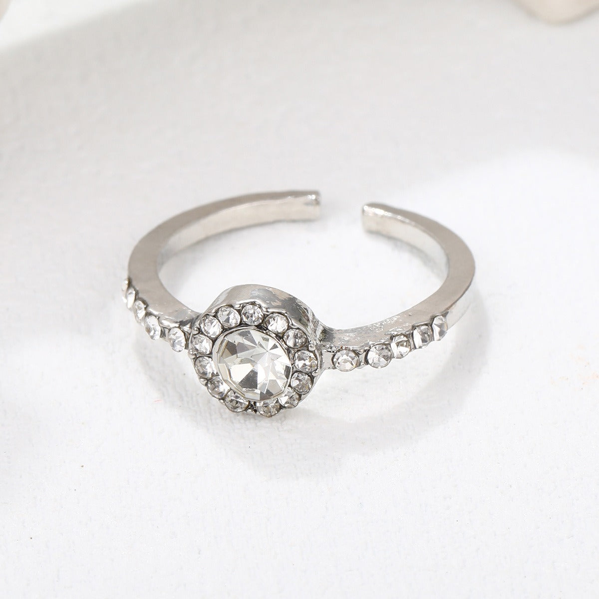 New Cool Style Inlaid Pearl Zircon Open Ring for Female Personality, Small Design, Light Luxury Handpiece