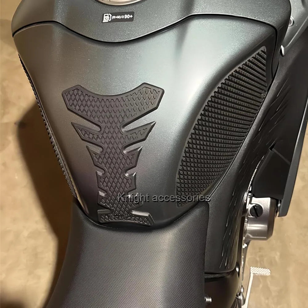 Tank Pad Motorcycle accessories Fuel Tank Pad For Hayabusa GSXR1300 GSXR 1300 2021-2025 Non-slip Side Fuel Tank Waterproof Pad